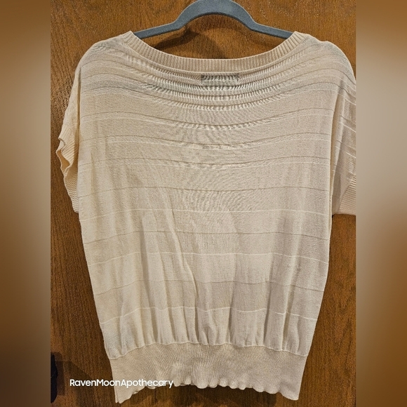 August SIlk Top - Picture 2 of 5